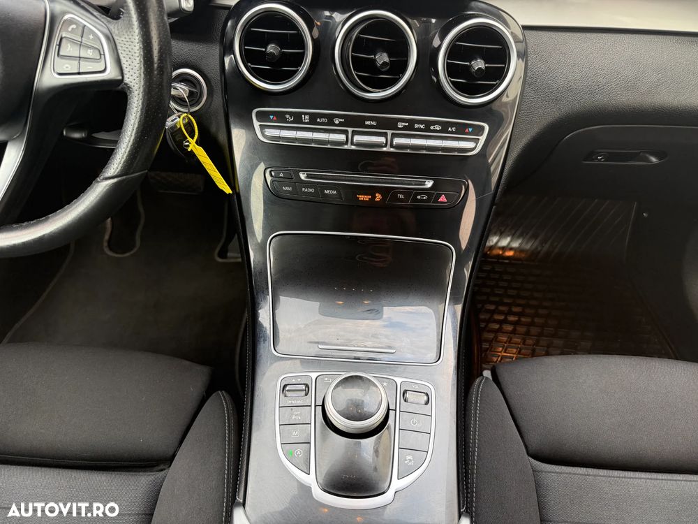 Mercedes-Benz GLC - 21