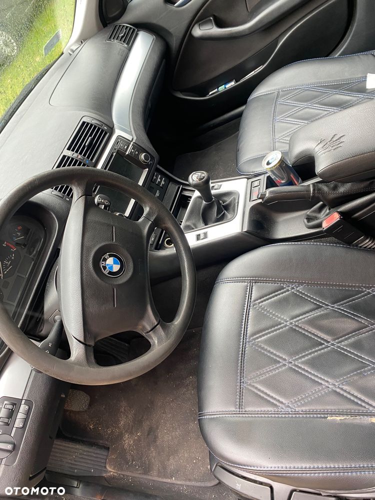 BMW Seria 3 316i - 5