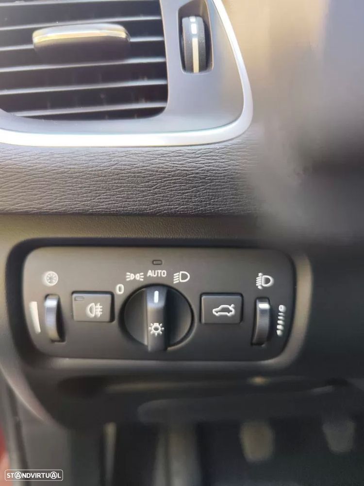 Volvo V40 1.6 D2 Eco Kinetic - 26