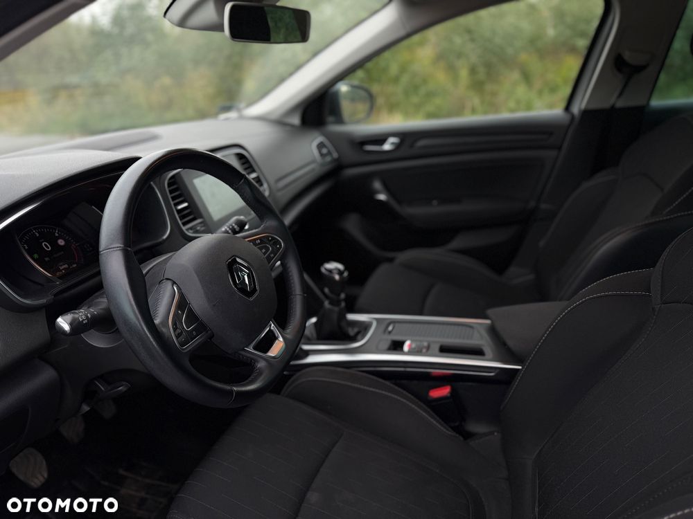 Renault Megane 1.5 Blue dCi Intens - 7