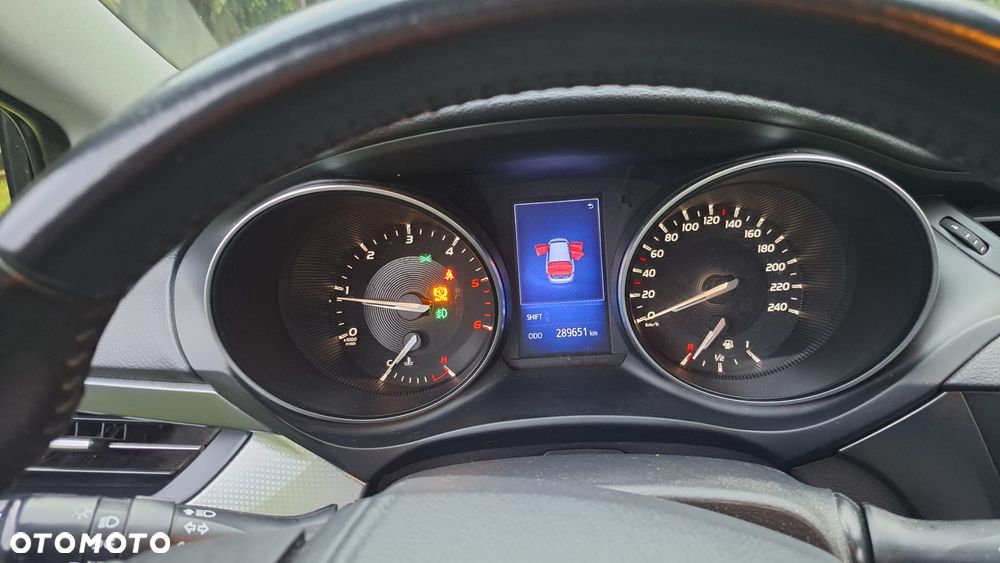 Toyota Avensis - 11