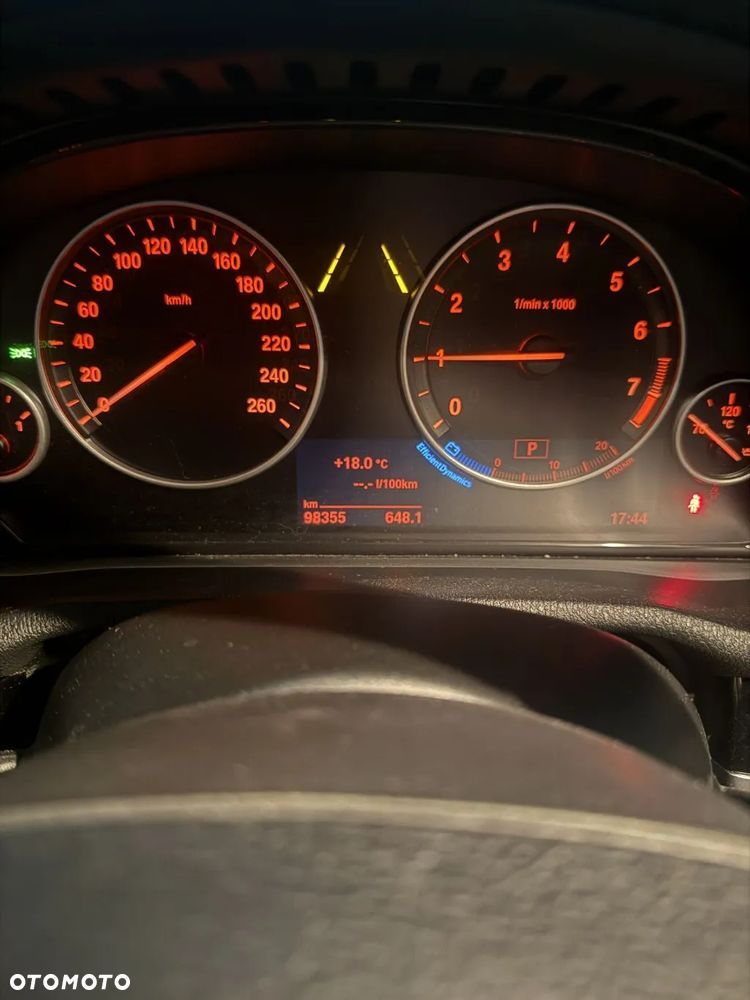 BMW X3 xDrive20i Advantage - 19