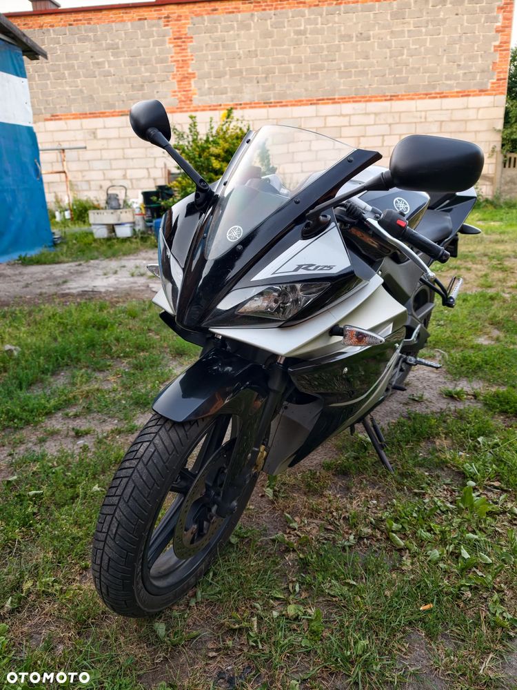 Yamaha YZF - 9