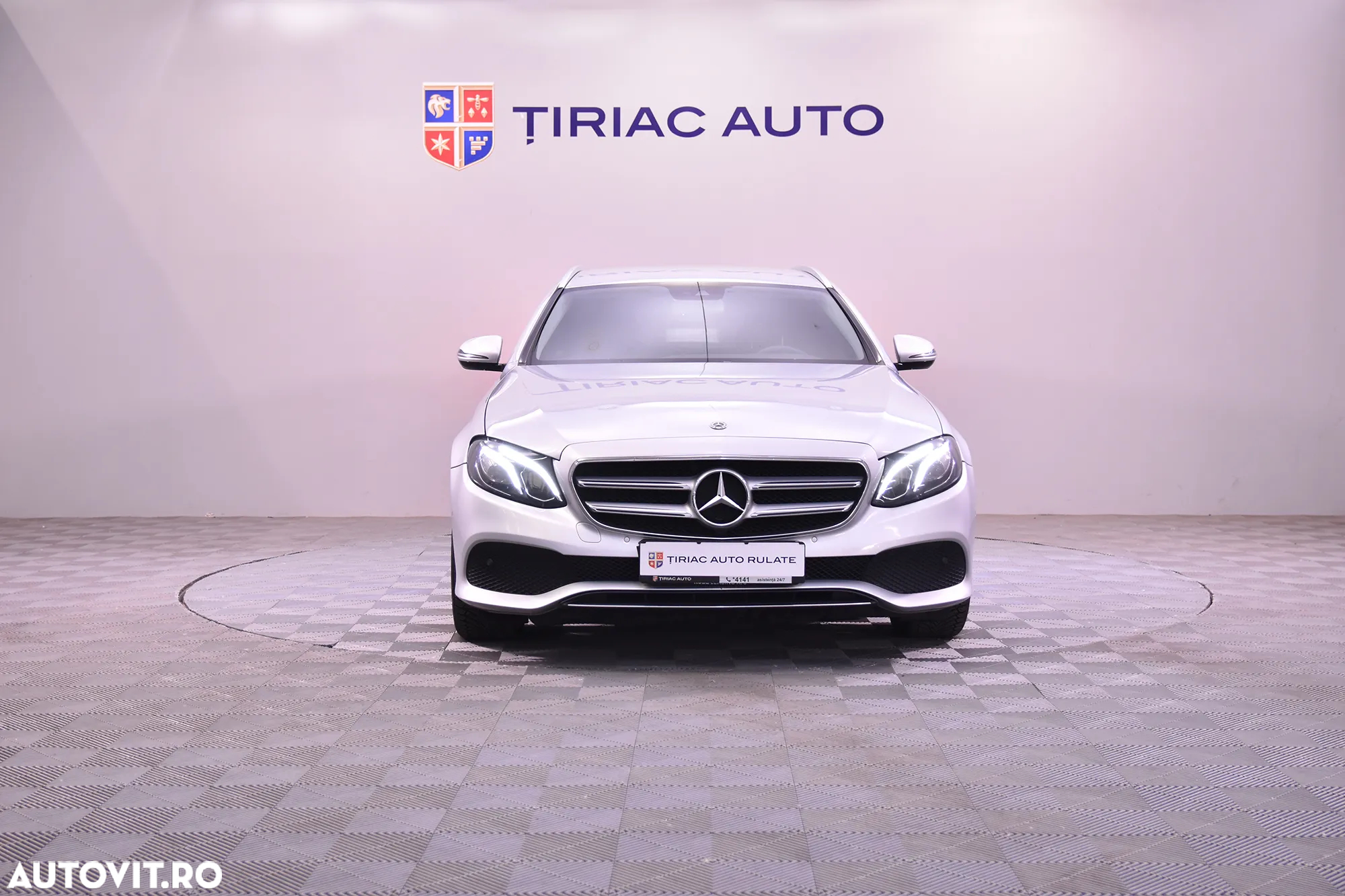 Mercedes-Benz E 220 d 4Matic T 9G-TRONIC - 8