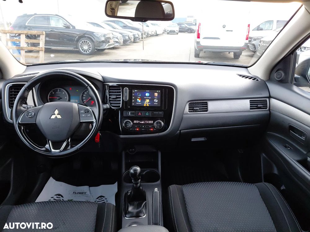 Mitsubishi Outlander 2.2 Litre DI-D AWD Instyle - 10