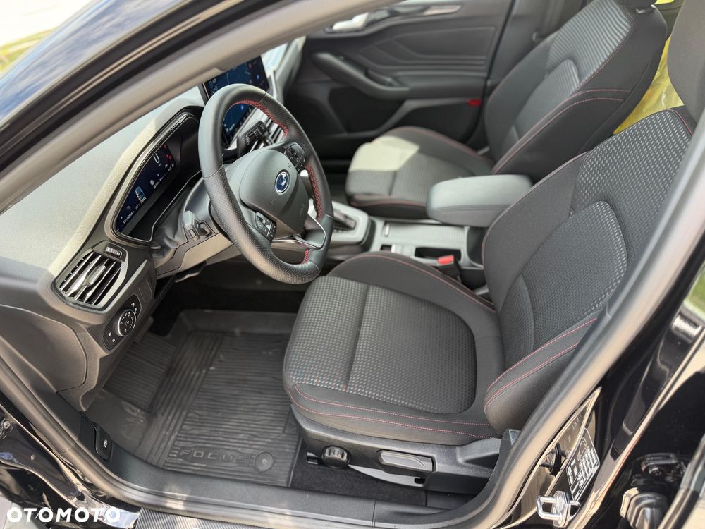 Ford Focus 1.0 EcoBoost mHEV ST-Line X - 12