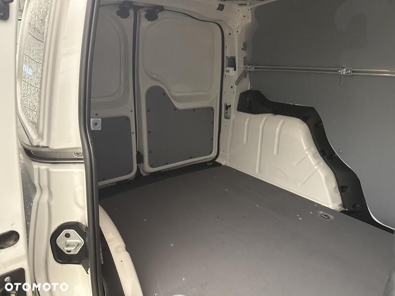 Volkswagen Caddy - 18