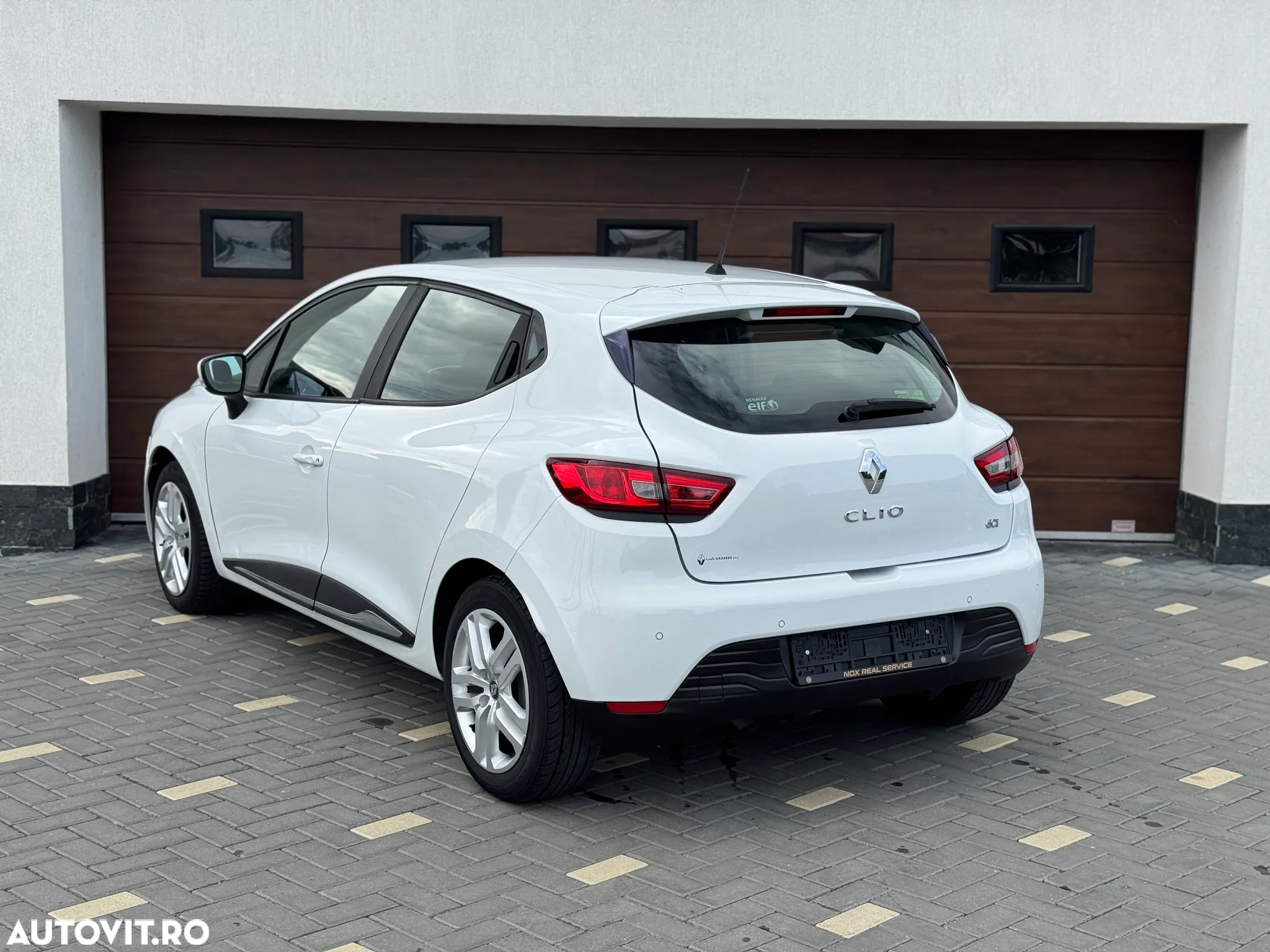 Renault Clio - 2
