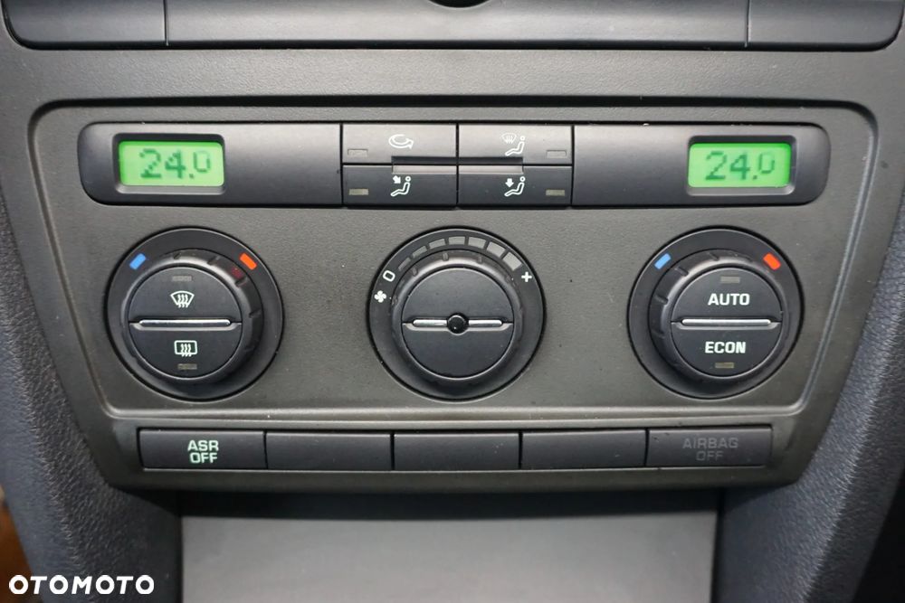 Skoda Octavia 1.9 TDI DSG Elegance - 32