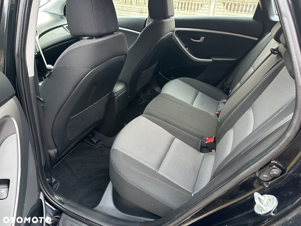 Hyundai i30 1.4 Passion Plus - 16