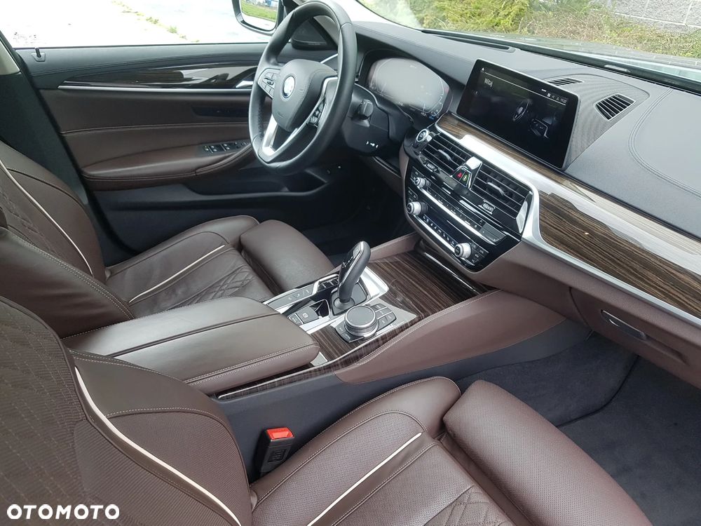 BMW Seria 5 530e iPerformance xDrive Luxury Line - 4