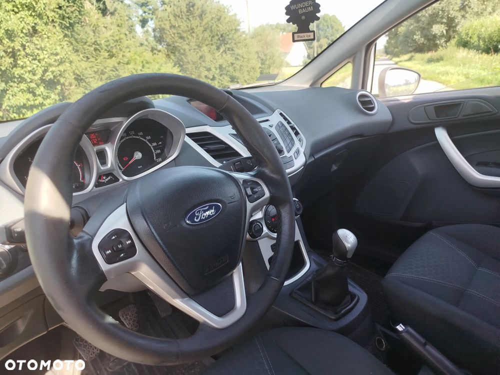 Ford Fiesta 1.6 TDCi Titanium - 8