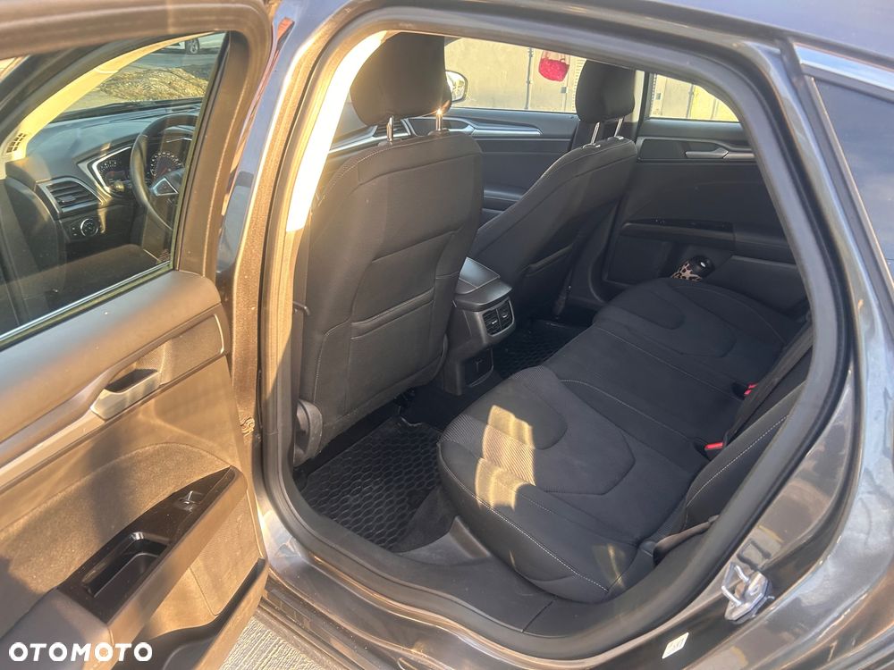 Ford Mondeo 2.0 EcoBoost Titanium - 3