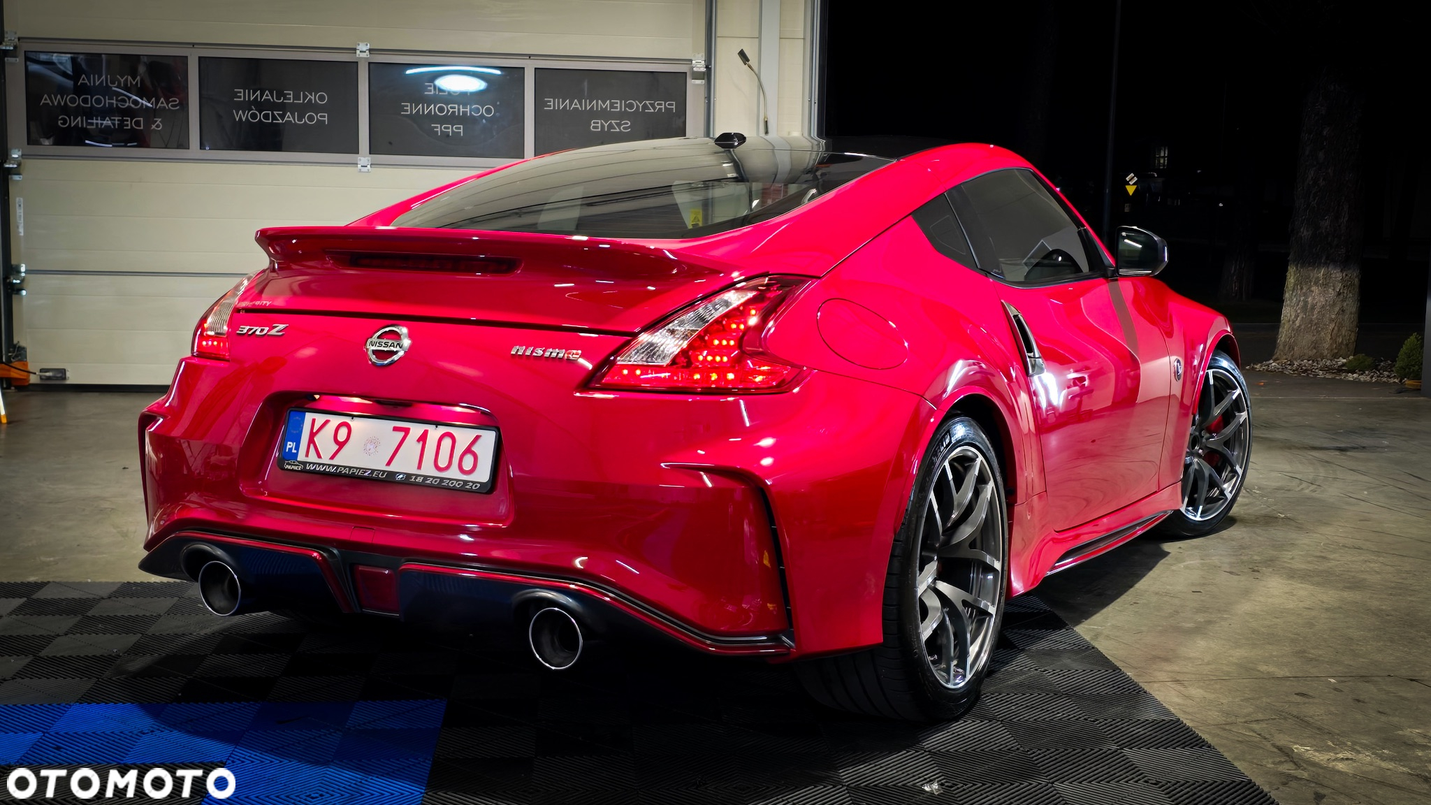Nissan 370 Z - 2