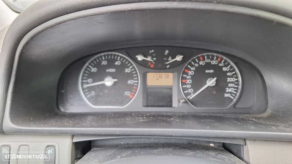 Renault Laguna 1.6 Sport - 6