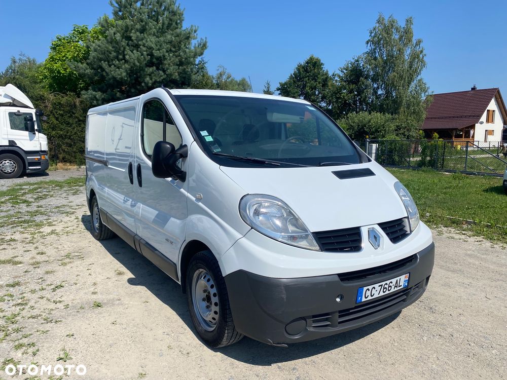 Renault Trafic - 12