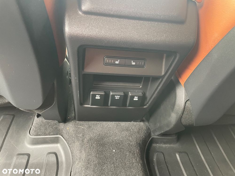 Land Rover Discovery Sport - 21