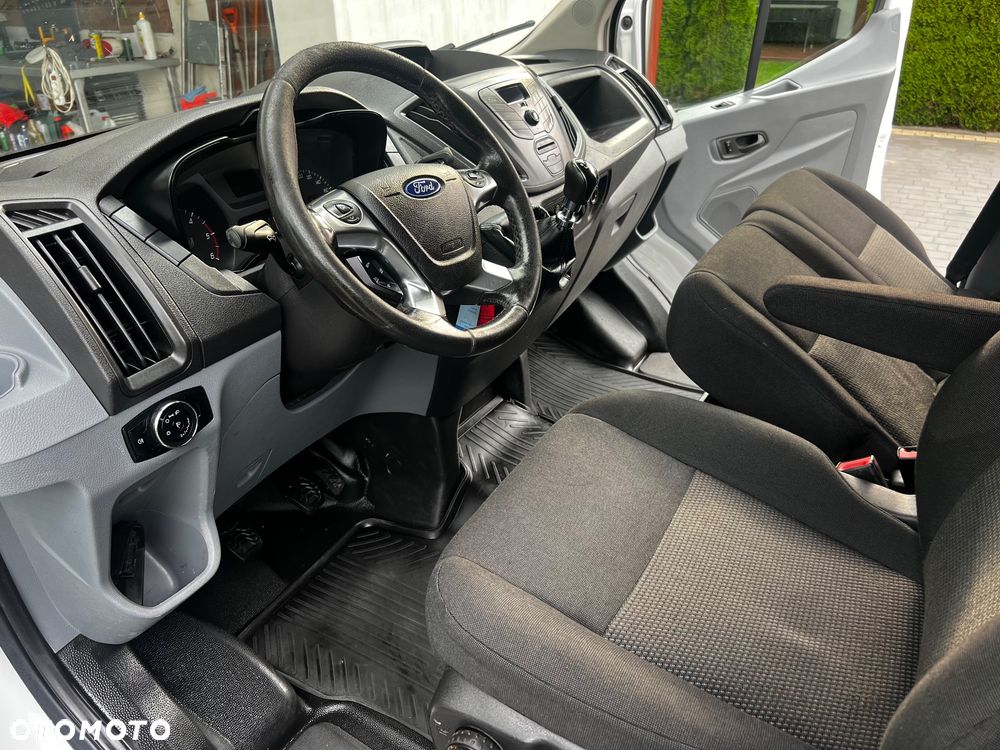 Ford Transit - 11
