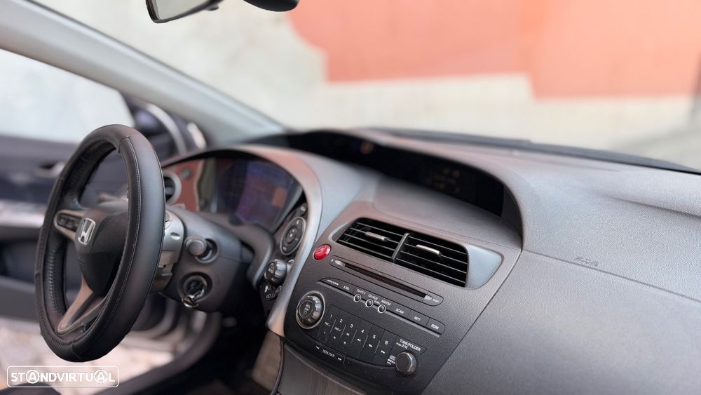Honda Civic 1.4 Comfort - 10