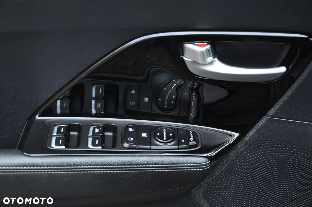 Kia Niro 1.6 GDI HEV 2WD OPF Edition 7 - 13