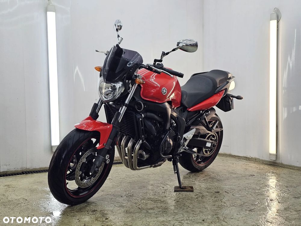 Yamaha FZ6