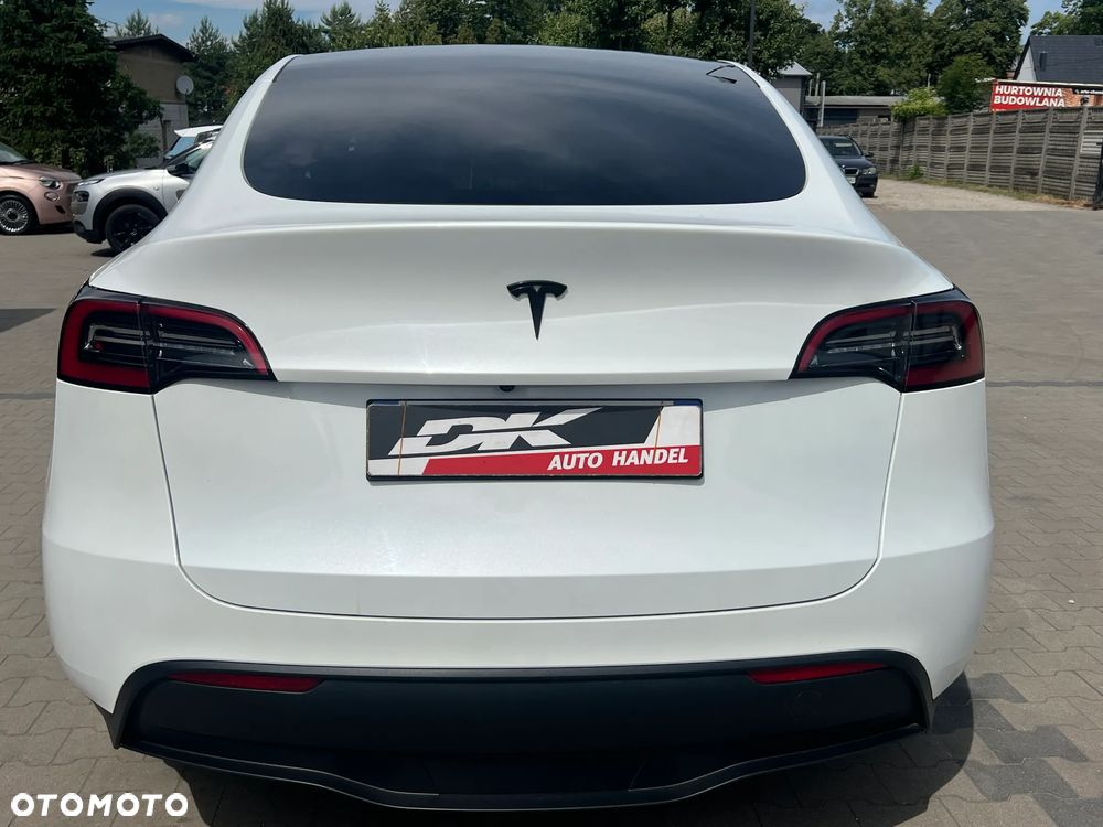 Tesla Model Y RWD - 8