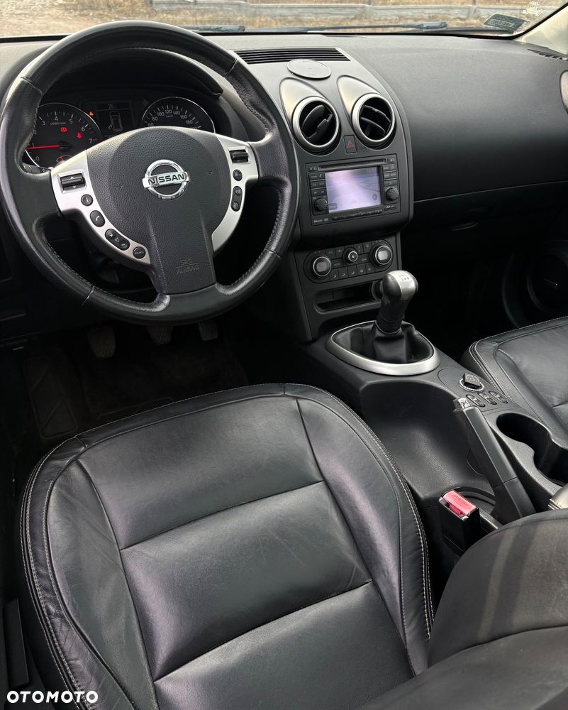 Nissan Qashqai+2 - 10