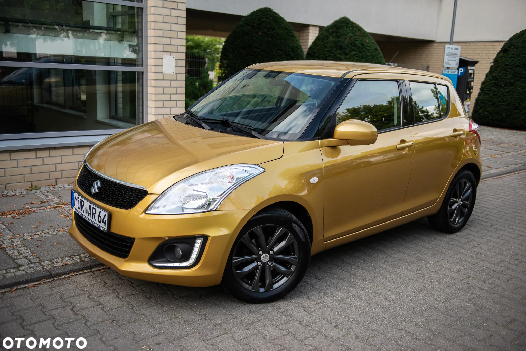 Suzuki Swift 1.2 Premium - 2