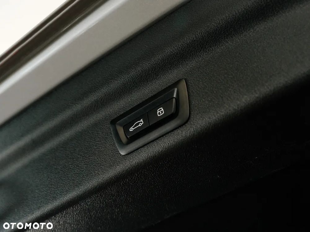 BMW X1 sDrive20i - 14