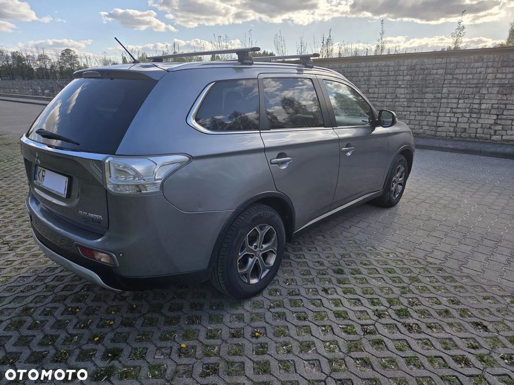 Mitsubishi Outlander 2.2 DID Intense + 4WD - 10