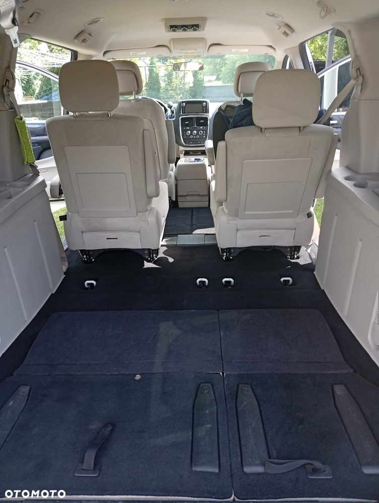 Dodge Grand Caravan - 18