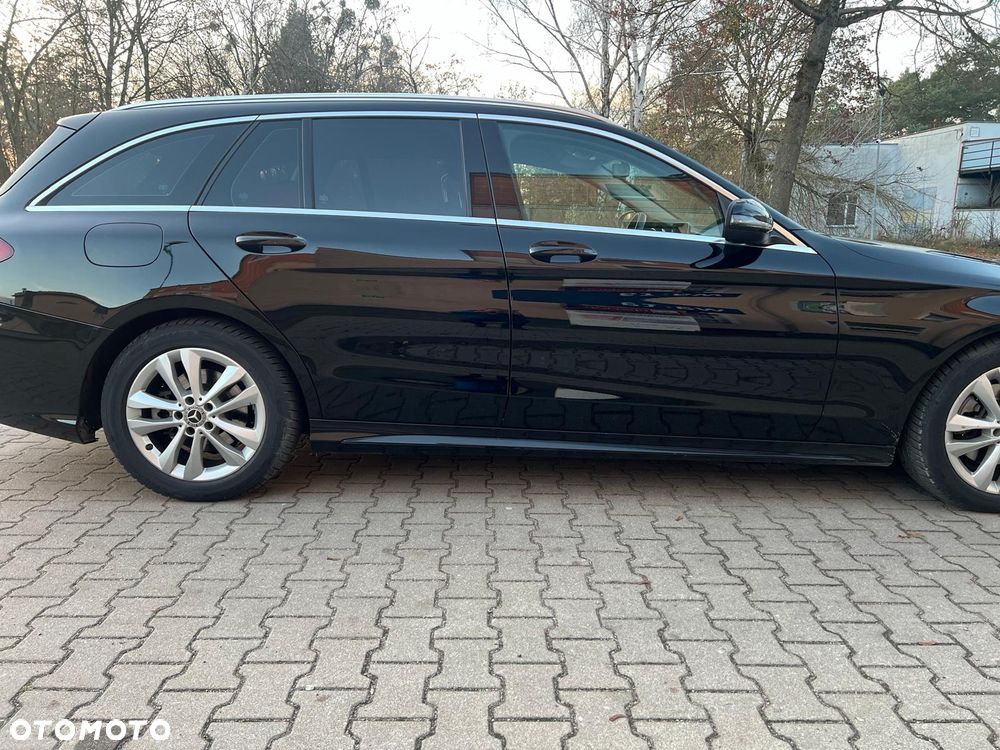 Mercedes-Benz Klasa C 220 d T 9G-TRONIC AMG Line - 10