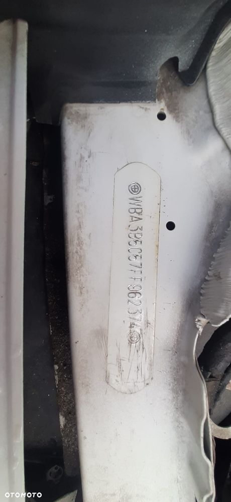 BMW Seria 3 328i xDrive - 25