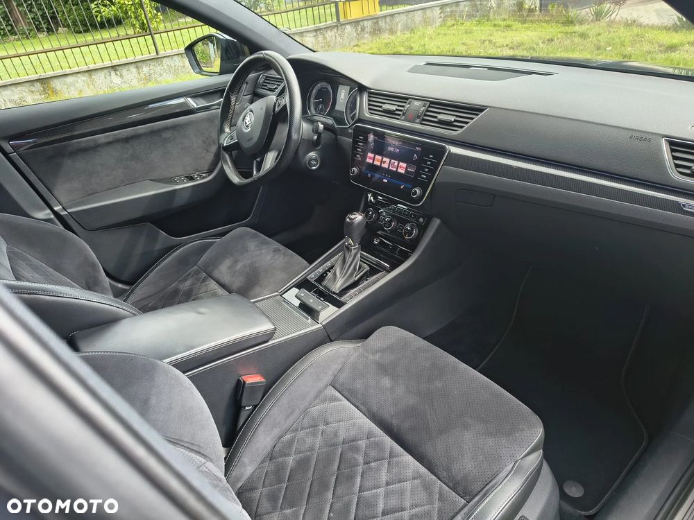 Skoda Superb 2.0 TSI 4x4 Sportline DSG - 8