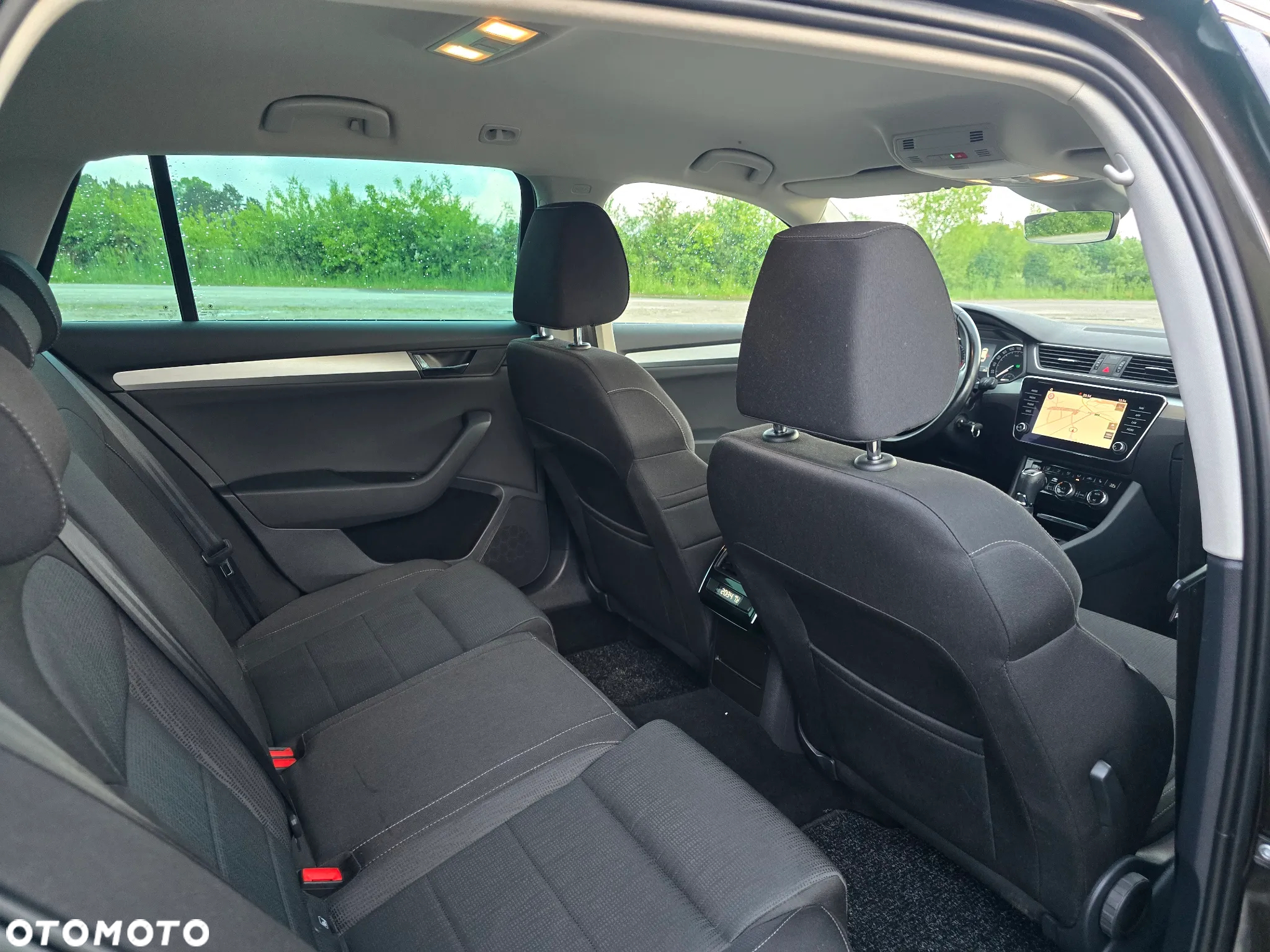 Skoda Superb 2.0 TDI Ambition DSG7 - 17
