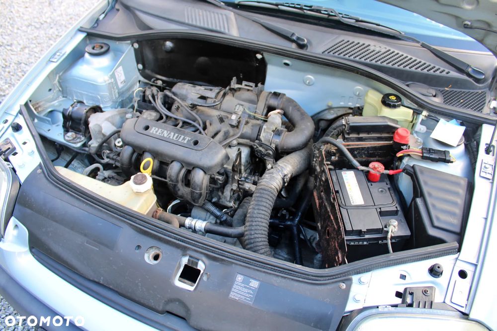 Renault Clio - 24