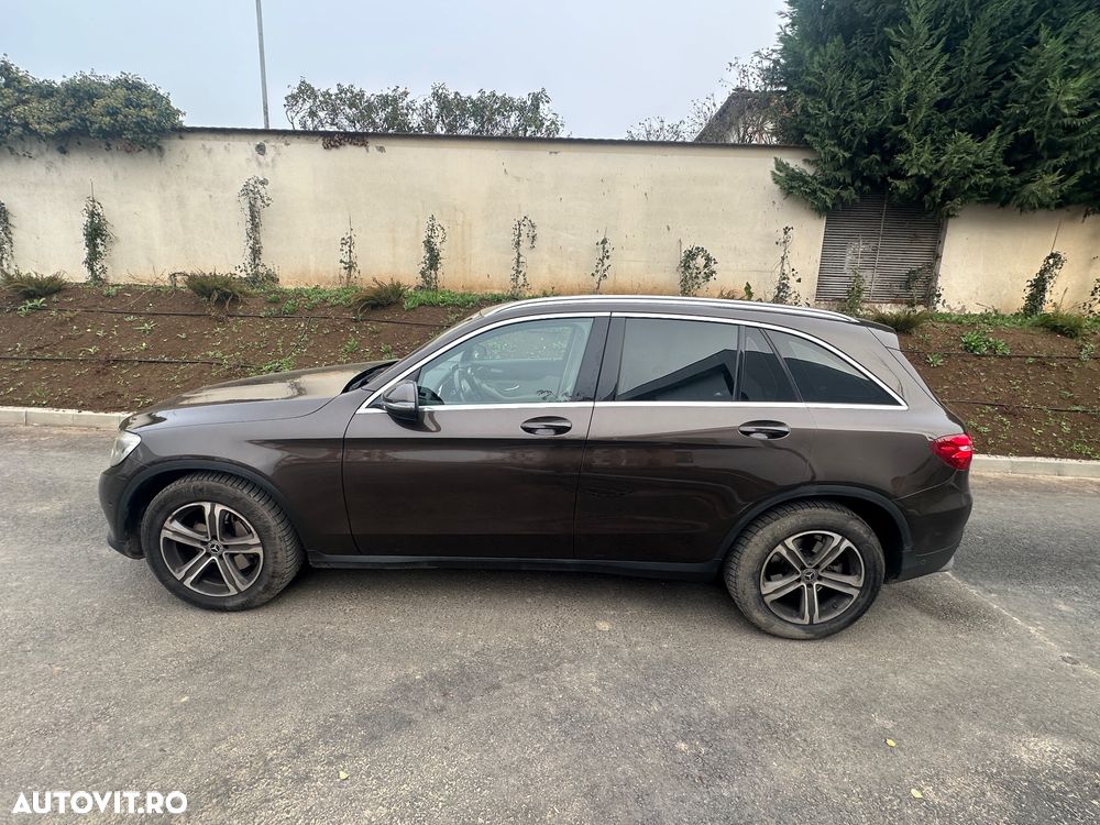 Mercedes-Benz GLC 220 d 4MATIC - 10