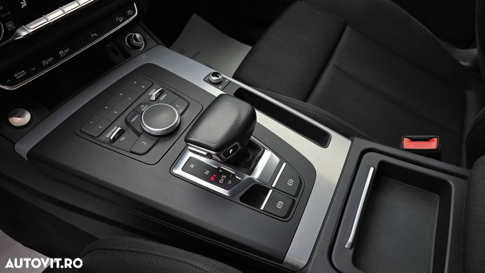 Audi Q5 2.0 40 TDI quattro S tronic Basic - 17