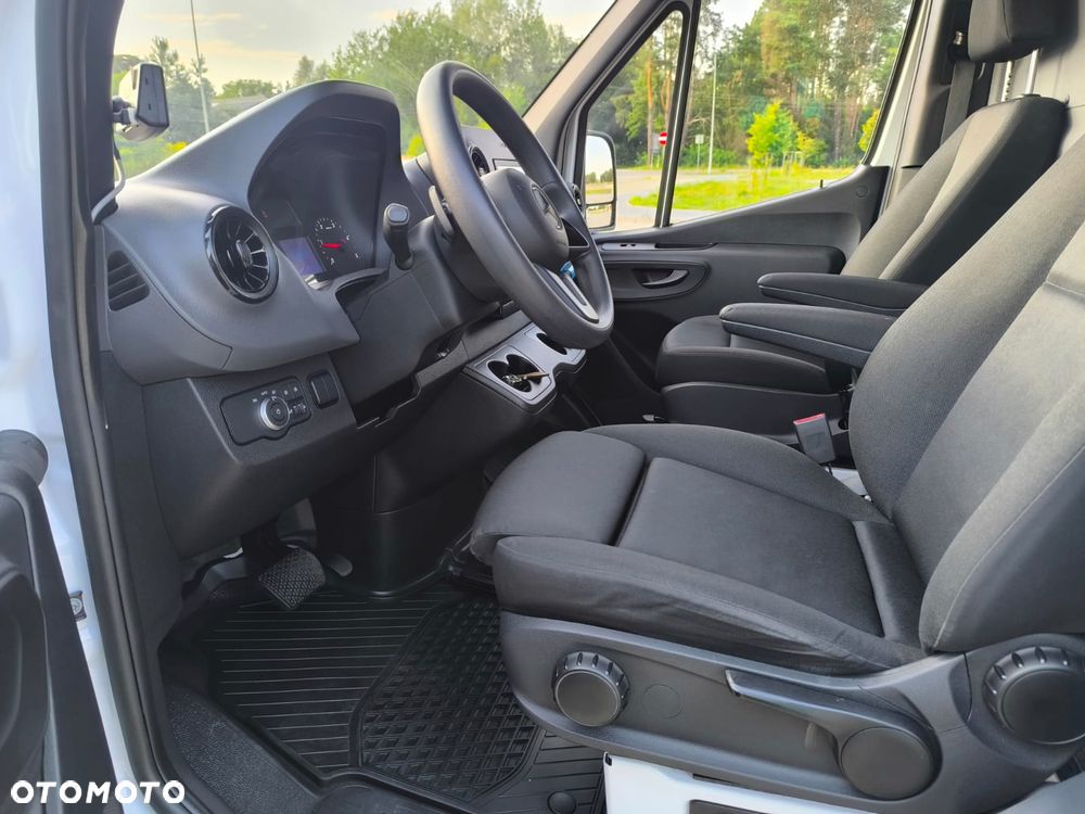 Mercedes-Benz Sprinter 315, Automat, Mroźnia, Chłodnia + Funkcja Grzania, Długi (4.25m) - 21