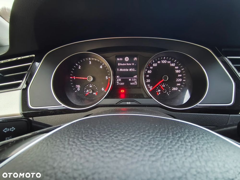 Volkswagen Passat - 2