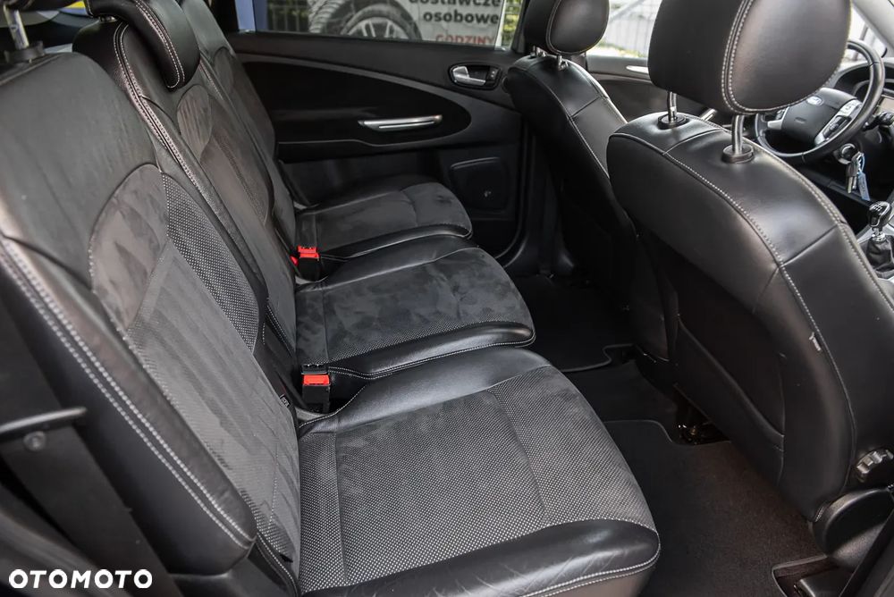 Ford S-Max 2.5 Titanium - 30