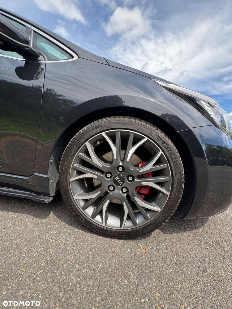 Kia Ceed 1.6 T-GDI GT-Challenge - 14