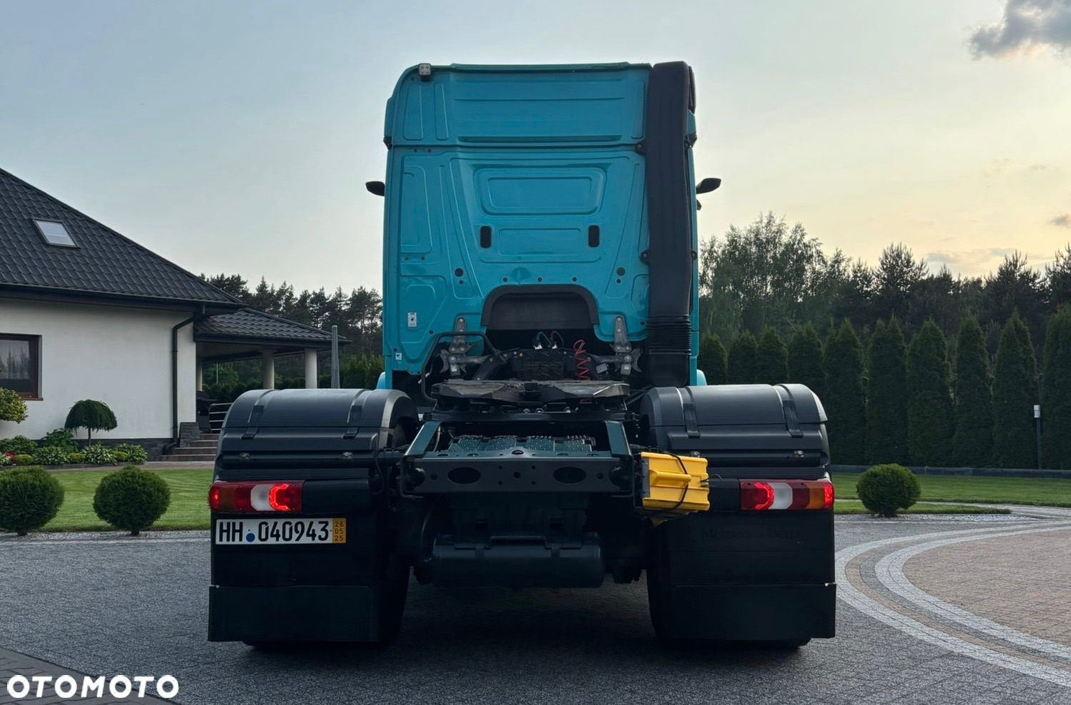 Mercedes-Benz Actros - 8