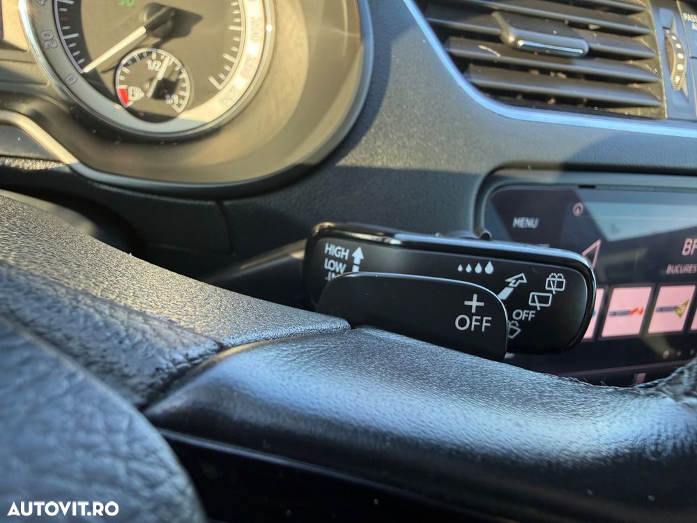 Skoda Octavia 2.0 TDI DSG Premium Edition - 16