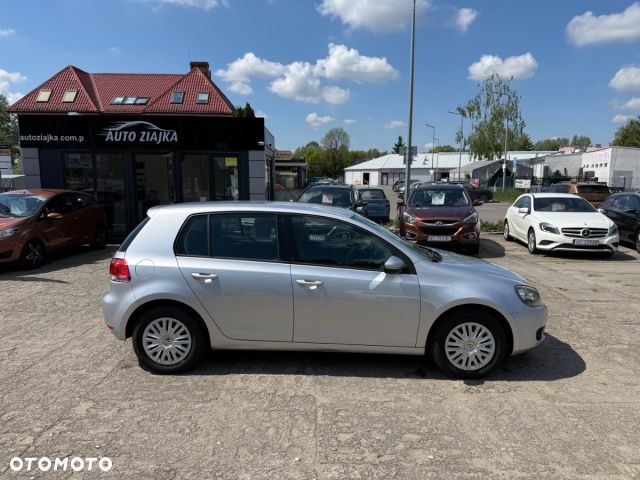 Volkswagen Golf - 2