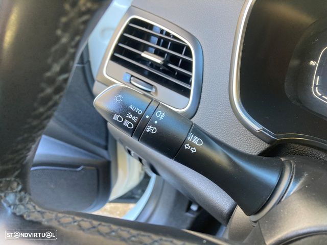 Renault Mégane Sport Tourer 1.5 Blue dCi Intens - 16