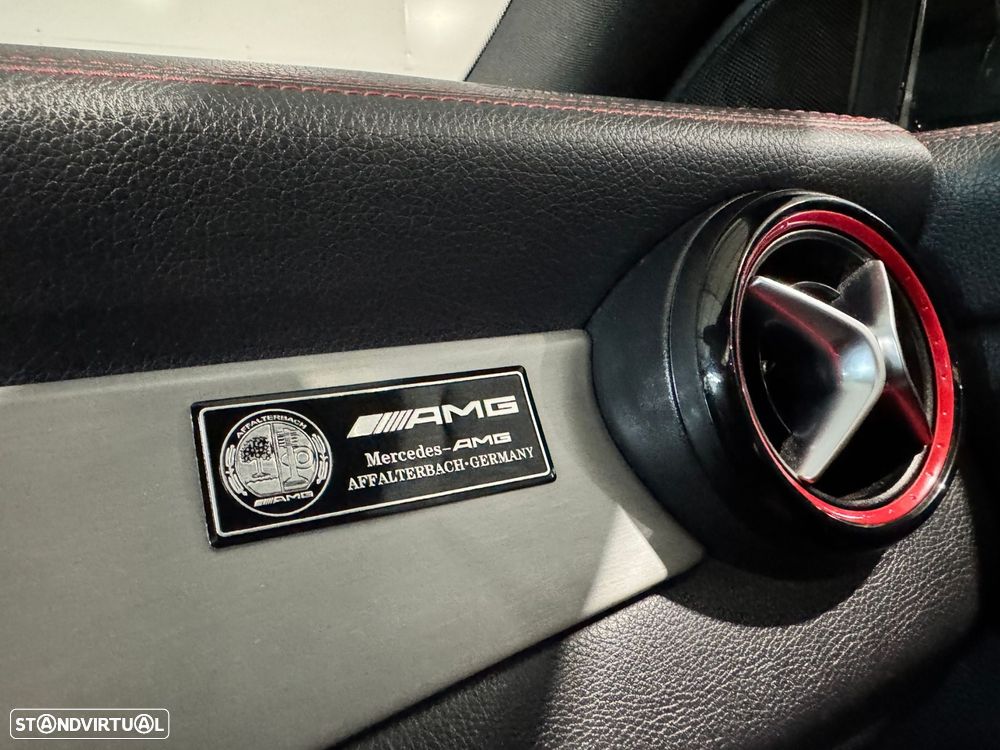 Mercedes-Benz CLA 45 AMG 4-Matic - 16