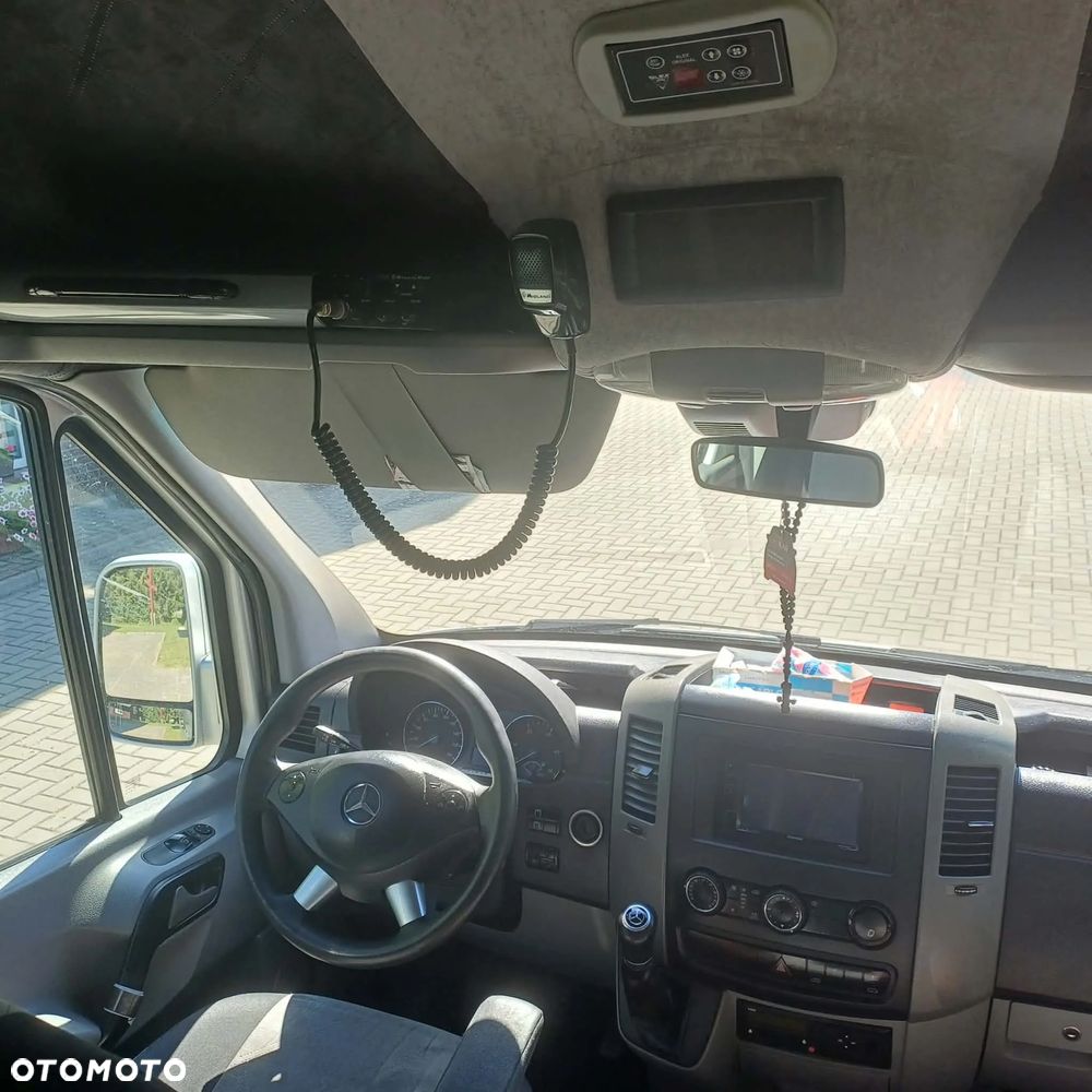 Mercedes-Benz Sprinter - 20