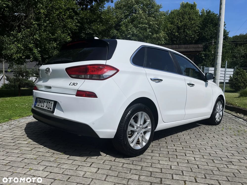 Hyundai i30 1.6 CRDi BlueDrive Premium - 8