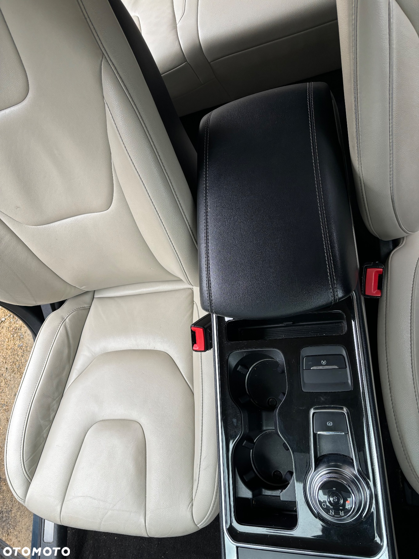 Ford Edge - 12